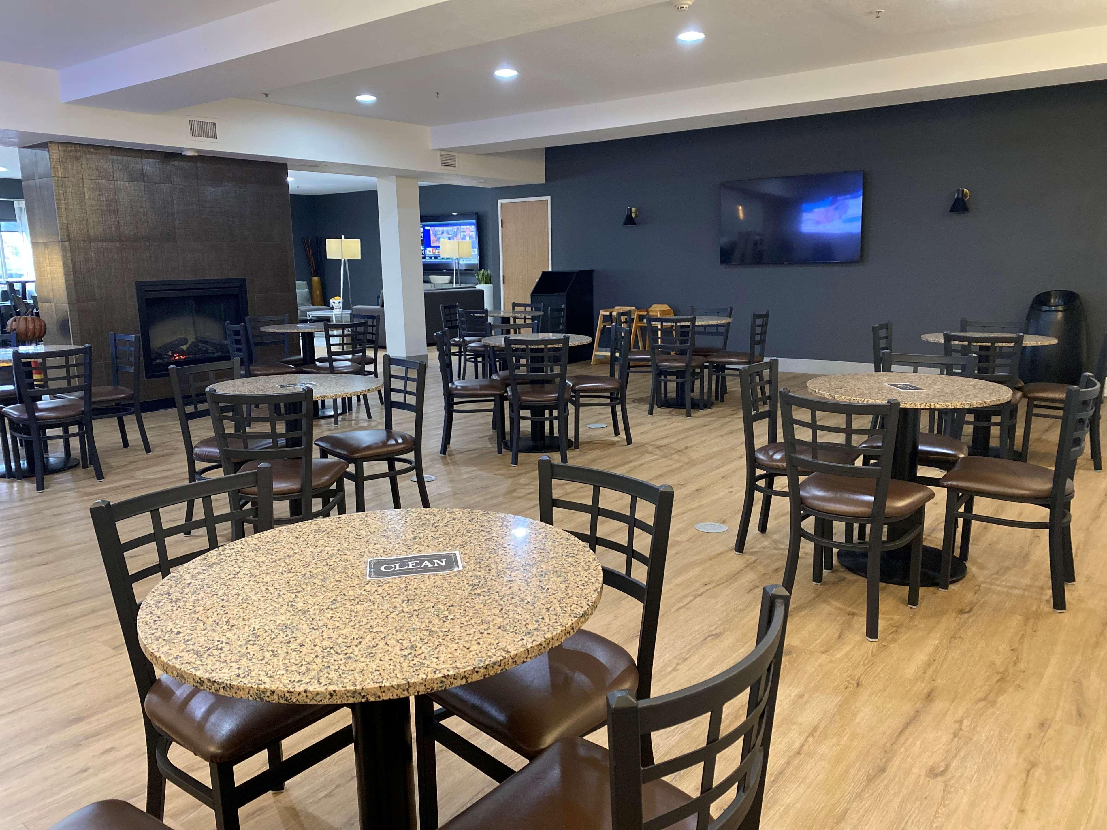 Best Western Plus Peppertree Airport Inn Airway Heights Bagian luar foto